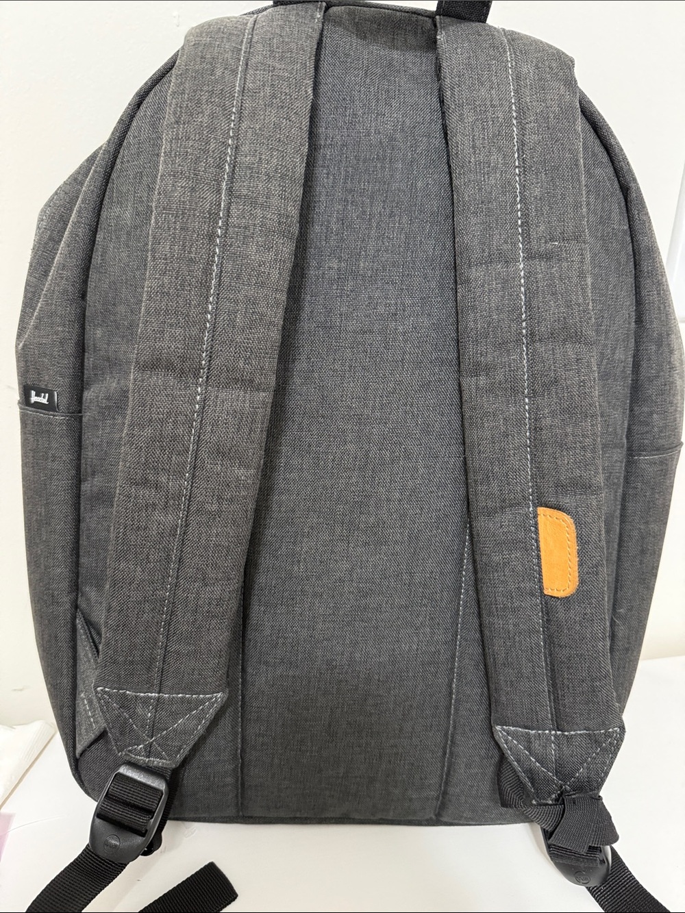 Herschel backpack - Picture 3 of 3